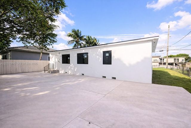 1610 NW 31st Ave, Miami, FL 33125