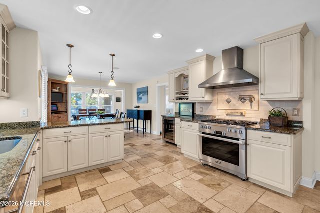 13 Beacon Boulevard, Sea Girt, NJ 08750