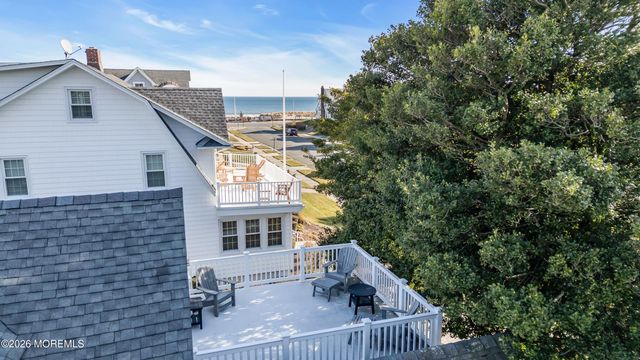 13 Beacon Boulevard, Sea Girt, NJ 08750