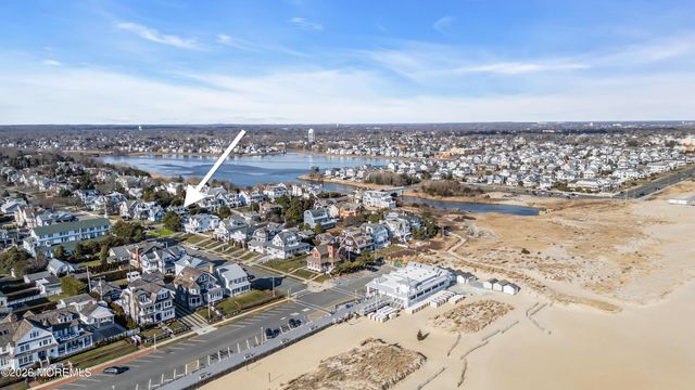 13 Beacon Boulevard, Sea Girt, NJ 08750