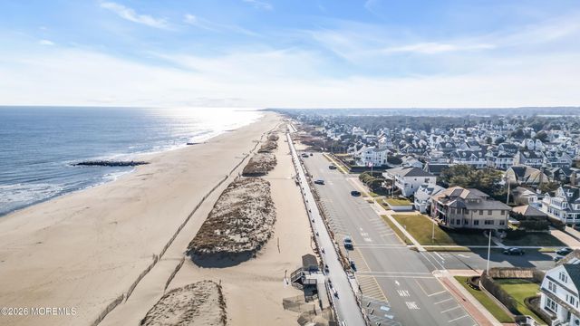 13 Beacon Boulevard, Sea Girt, NJ 08750