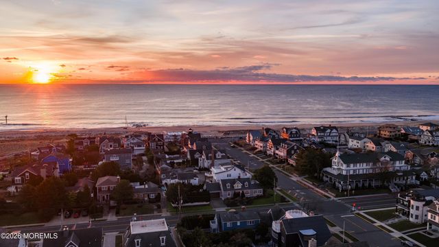 13 Beacon Boulevard, Sea Girt, NJ 08750