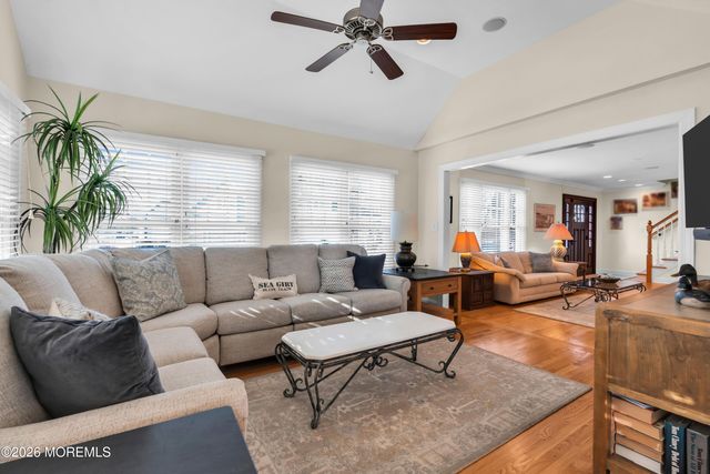 13 Beacon Boulevard, Sea Girt, NJ 08750