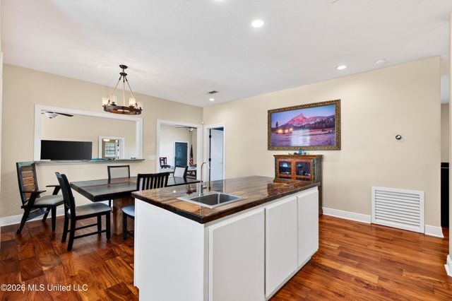 1143 2nd Street, Gulfport, MS 39501