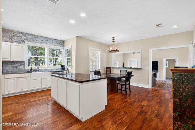 1143 2nd Street, Gulfport, MS 39501