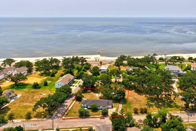 1143 2nd Street, Gulfport, MS 39501