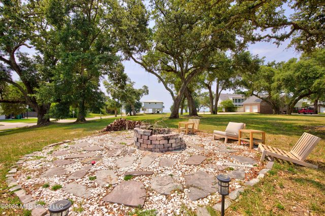 1143 2nd Street, Gulfport, MS 39501