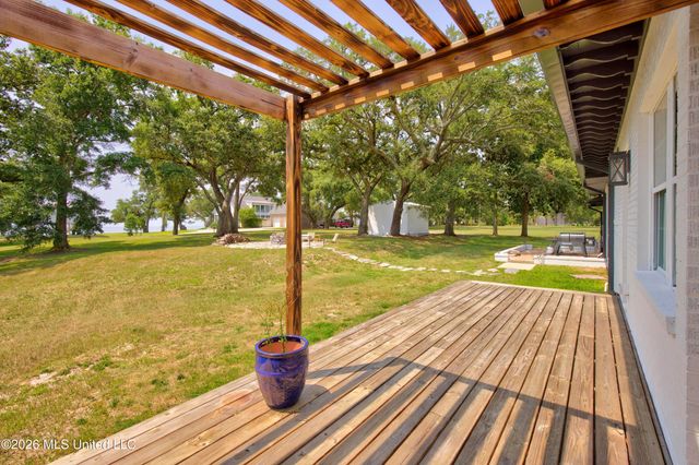 1143 2nd Street, Gulfport, MS 39501