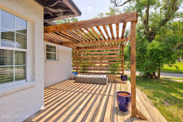 1143 2nd Street, Gulfport, MS 39501