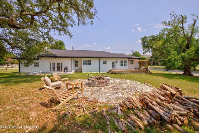 1143 2nd Street, Gulfport, MS 39501