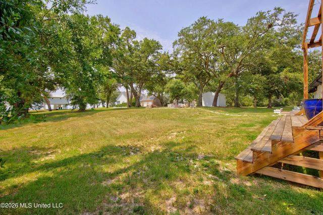 1143 2nd Street, Gulfport, MS 39501