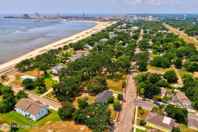 1143 2nd Street, Gulfport, MS 39501