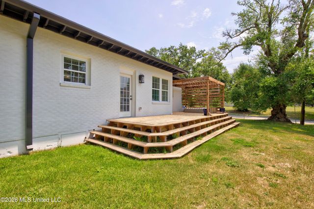 1143 2nd Street, Gulfport, MS 39501