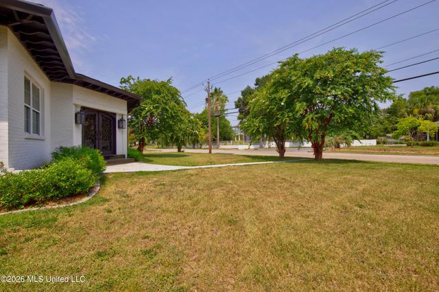 1143 2nd Street, Gulfport, MS 39501