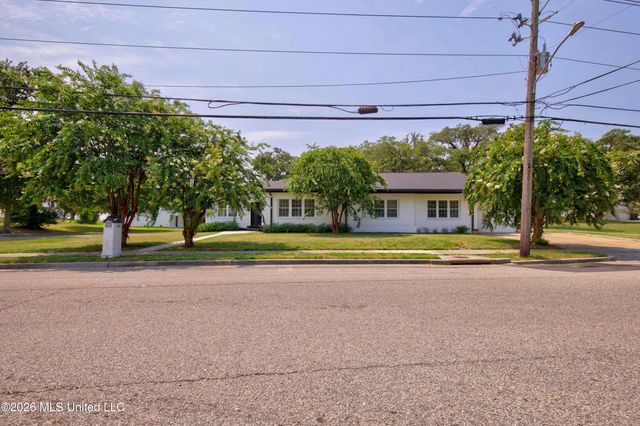 1143 2nd Street, Gulfport, MS 39501