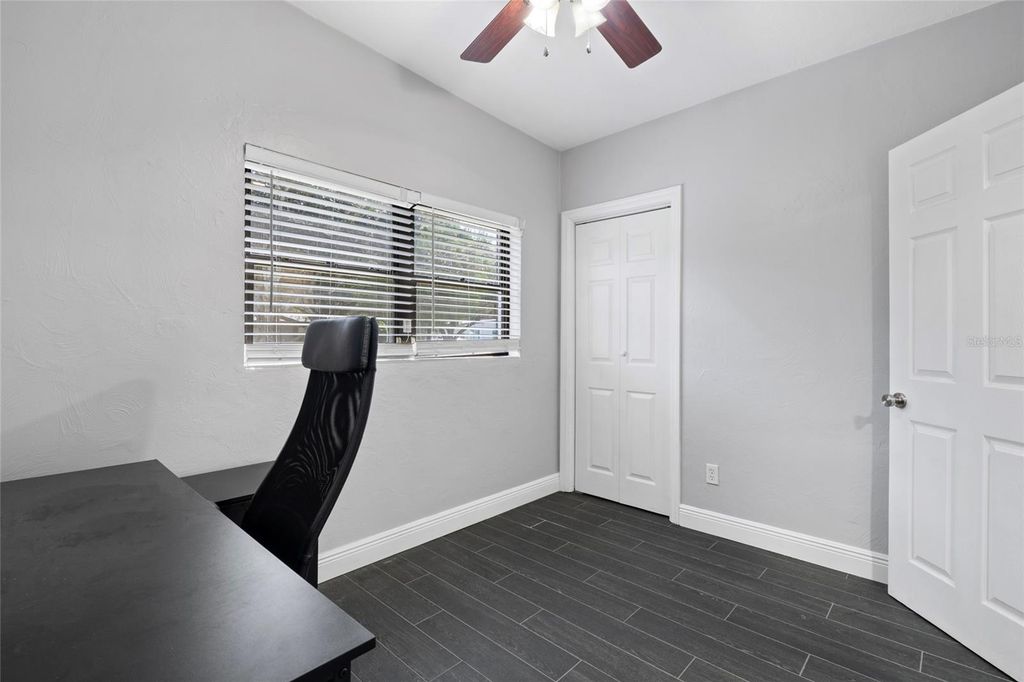 Image 19 of property listing at 18 N ALDER DRIVE, Orlando, FL 32807