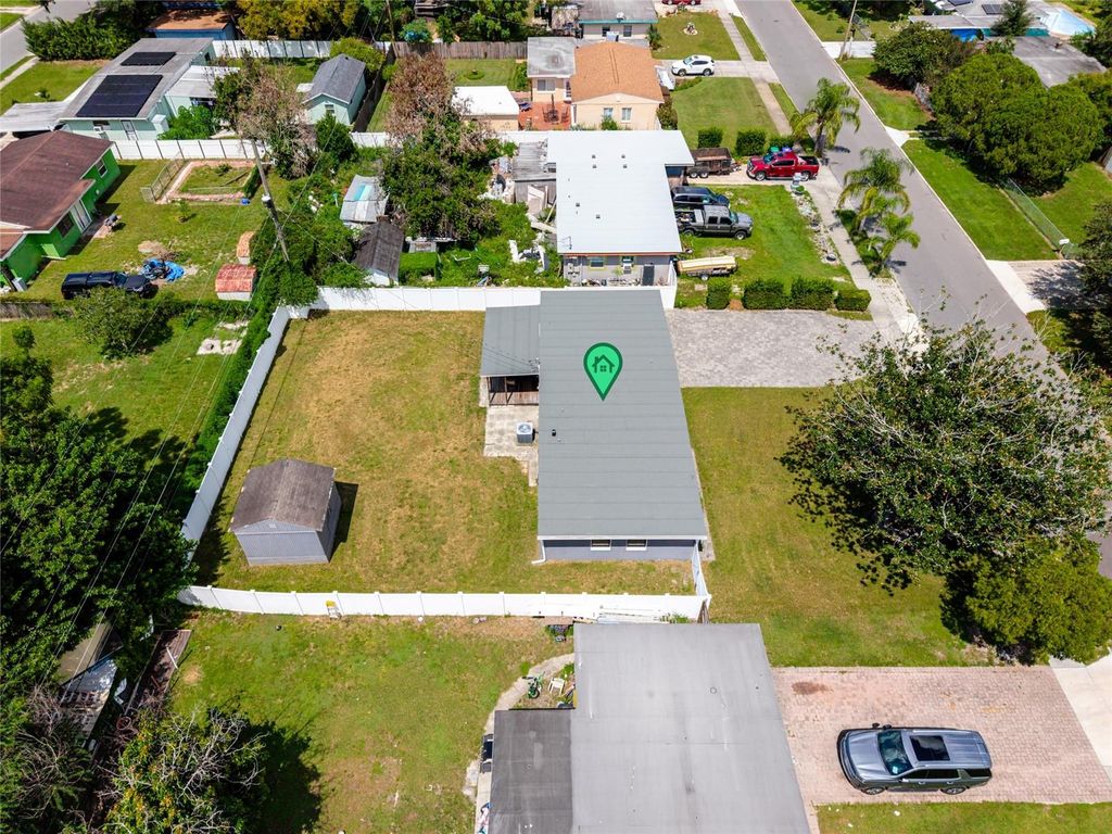Image 30 of property listing at 18 N ALDER DRIVE, Orlando, FL 32807