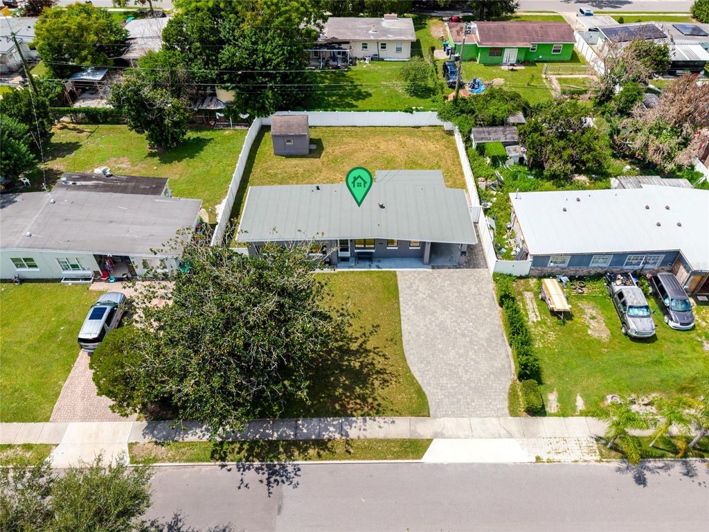 Image 31 of property listing at 18 N ALDER DRIVE, Orlando, FL 32807