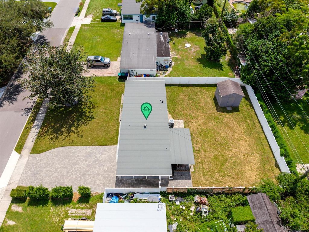 Image 32 of property listing at 18 N ALDER DRIVE, Orlando, FL 32807