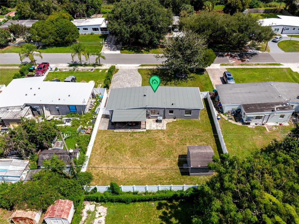 Image 34 of property listing at 18 N ALDER DRIVE, Orlando, FL 32807