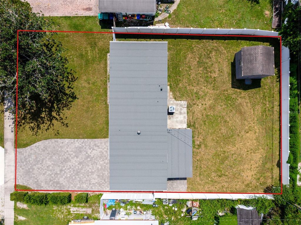 Image 35 of property listing at 18 N ALDER DRIVE, Orlando, FL 32807