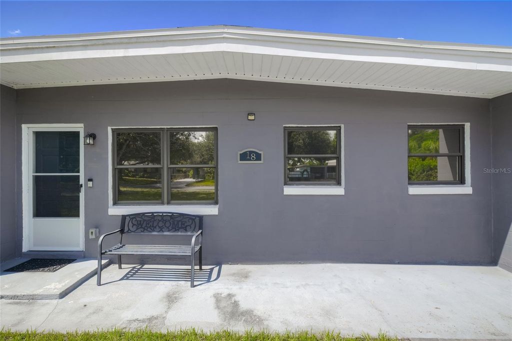 Image 37 of property listing at 18 N ALDER DRIVE, Orlando, FL 32807