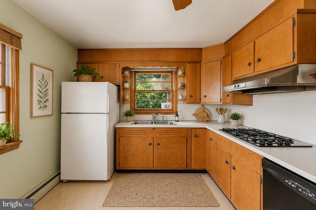 5049 BRADDOCK RD, Woodbine, MD 21797