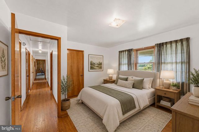 5049 BRADDOCK RD, Woodbine, MD 21797