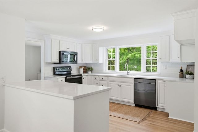 147 Forest St, Norwell, MA 02061