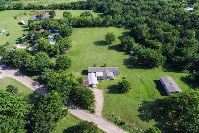 400 Avenue D, Point, TX 75472