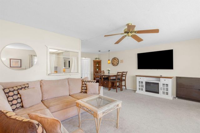 740 W Horizons W 203, Boynton Beach, FL 33435