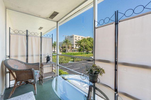 740 W Horizons W 203, Boynton Beach, FL 33435