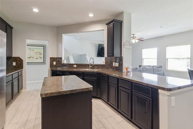 5218 Misty Lane, Bacliff, TX 77518