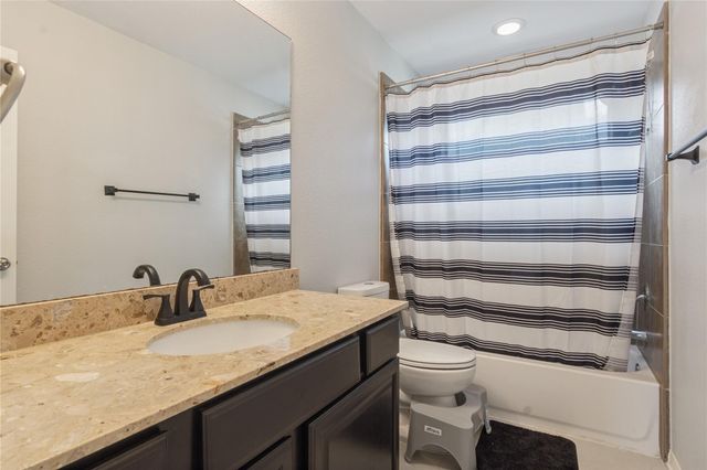 5218 Misty Lane, Bacliff, TX 77518