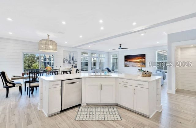 2 Talon Ct, Hilton Head Island, SC 29926