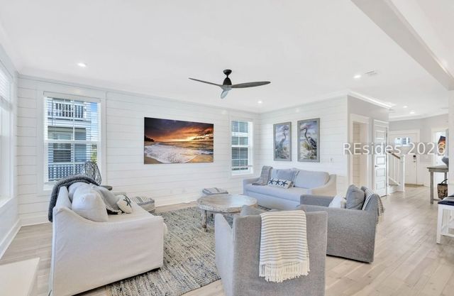 2 Talon Ct, Hilton Head Island, SC 29926