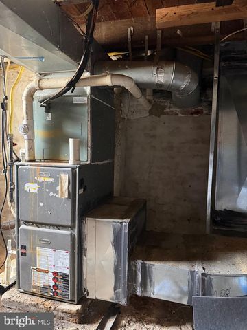 915 GEORGE ST, Gloucester City, NJ 08030