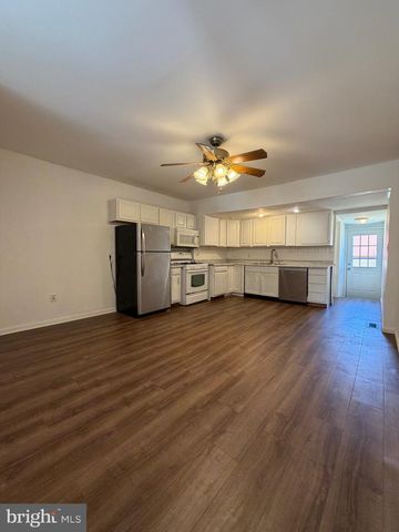 915 GEORGE ST, Gloucester City, NJ 08030