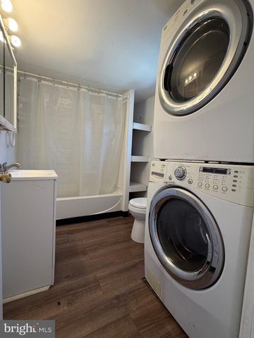 915 GEORGE ST, Gloucester City, NJ 08030