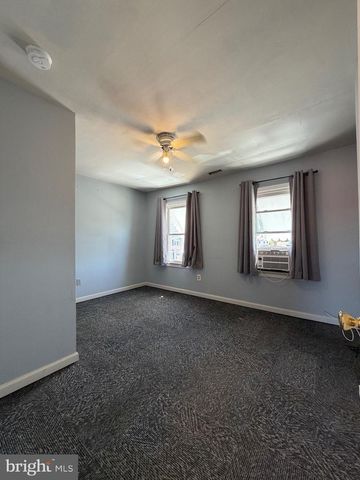 915 GEORGE ST, Gloucester City, NJ 08030