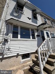 915 GEORGE ST, Gloucester City, NJ 08030