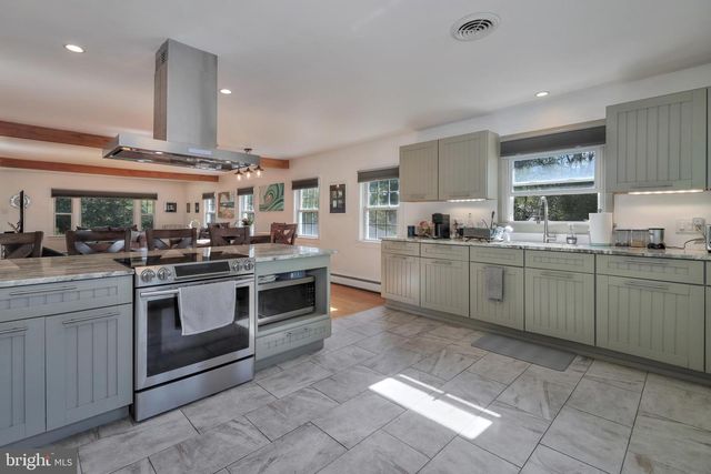 713 ARDSLEY CT, Yardley, PA 19067