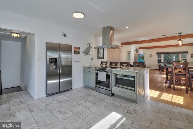 713 ARDSLEY CT, Yardley, PA 19067
