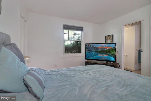 713 ARDSLEY CT, Yardley, PA 19067