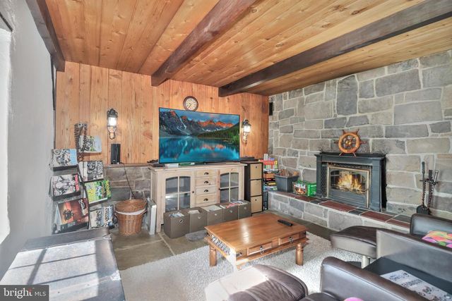 713 ARDSLEY CT, Yardley, PA 19067