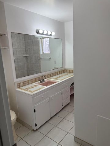 445 Graceland Drive SE, Albuquerque, NM 87108