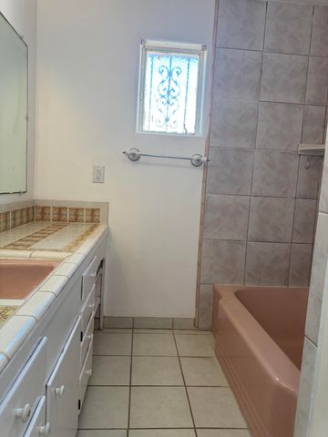 445 Graceland Drive SE, Albuquerque, NM 87108