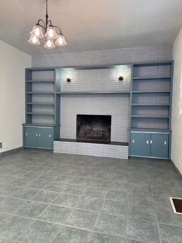 445 Graceland Drive SE, Albuquerque, NM 87108