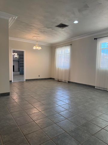 445 Graceland Drive SE, Albuquerque, NM 87108