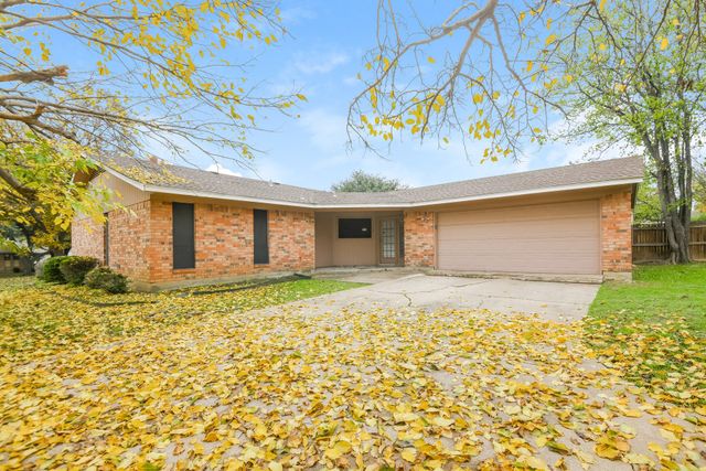 500 Hinton Street, Grand Prairie, TX 75050